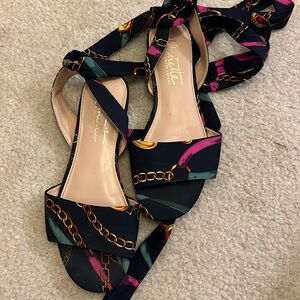 Woman sandals size 7.5 really good condition